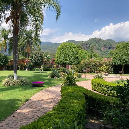 Las Cupulas Hotel & Restaurante Malinalco Exterior photo