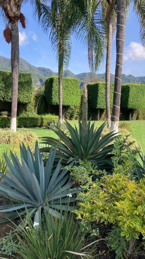 Las Cupulas Hotel & Restaurante Malinalco Exterior photo